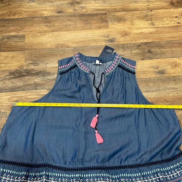 NEW ! Crown & Ivy Blue Embellished Blouse with Tie Front - Picture 6 of 8